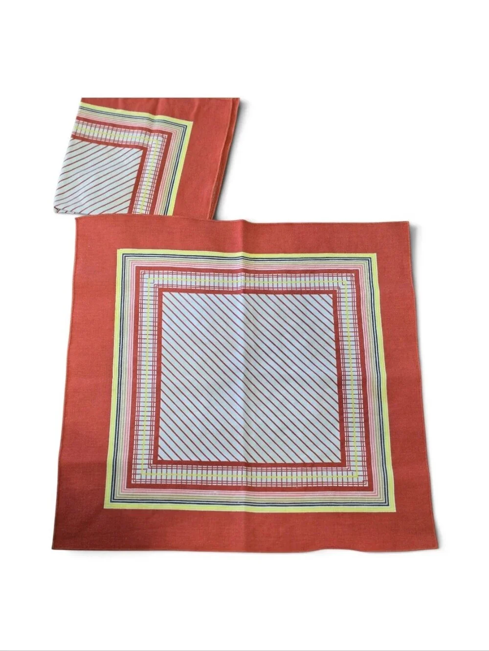 MCM Style Set of 4 Geometric Pattern Napkins in Rust and White